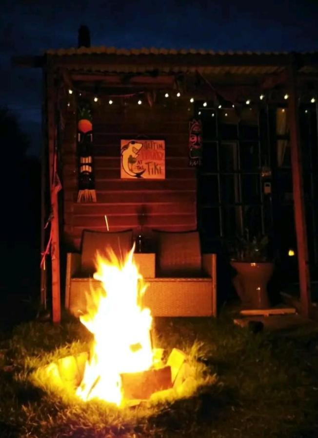 Treguth Glamping Unique Experience - Themed Huts Hotel Saint Day Buitenkant foto