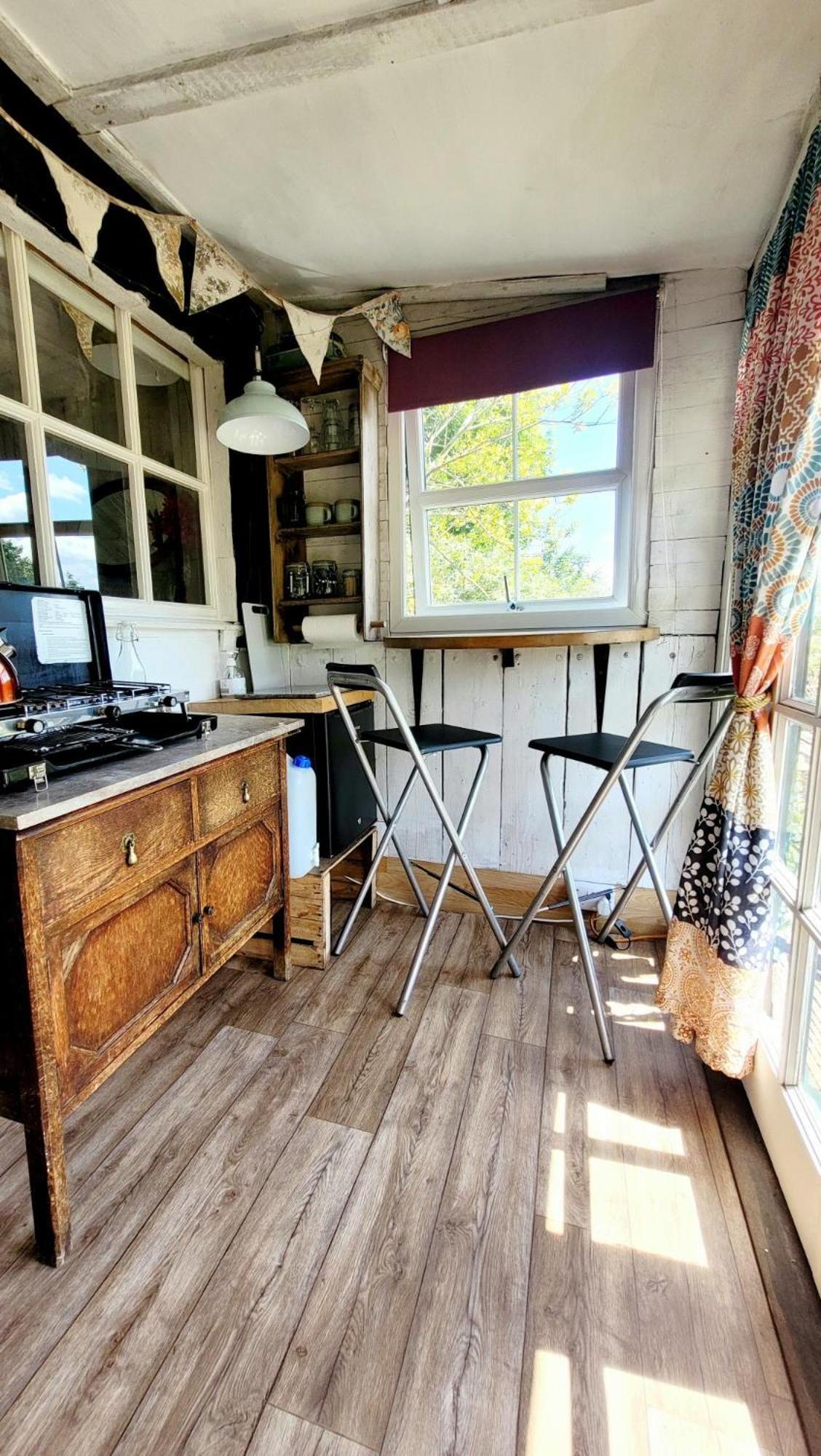 Treguth Glamping Unique Experience - Themed Huts Hotel Saint Day Buitenkant foto