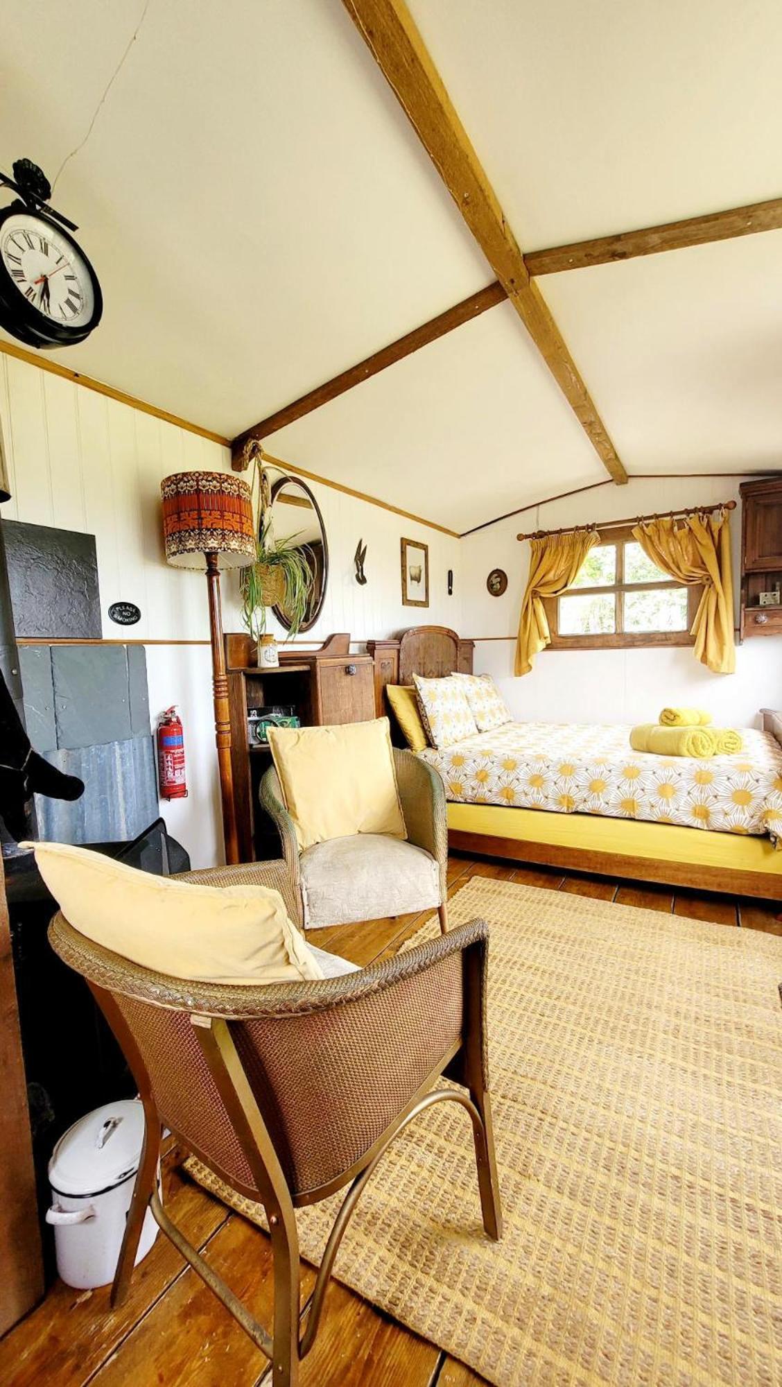 Treguth Glamping Unique Experience - Themed Huts Hotel Saint Day Buitenkant foto