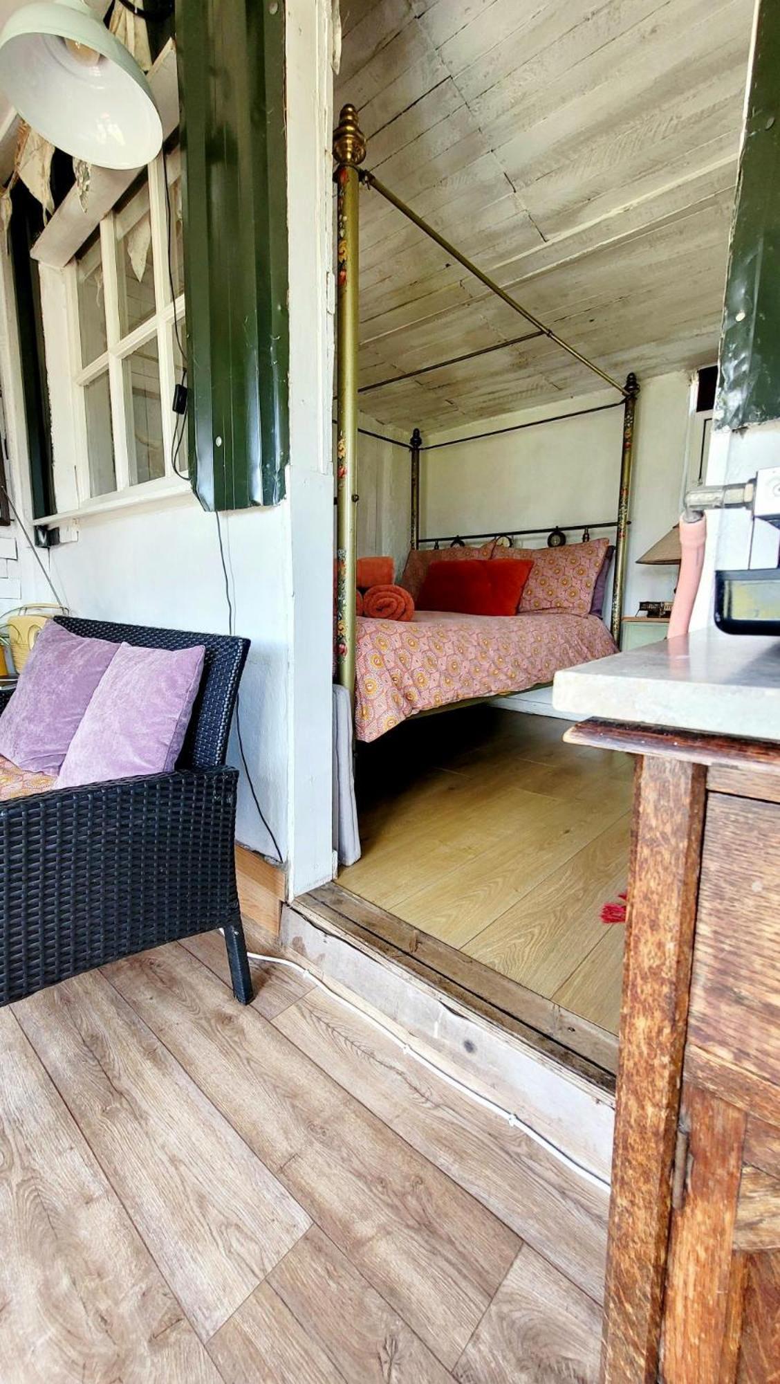 Treguth Glamping Unique Experience - Themed Huts Hotel Saint Day Buitenkant foto