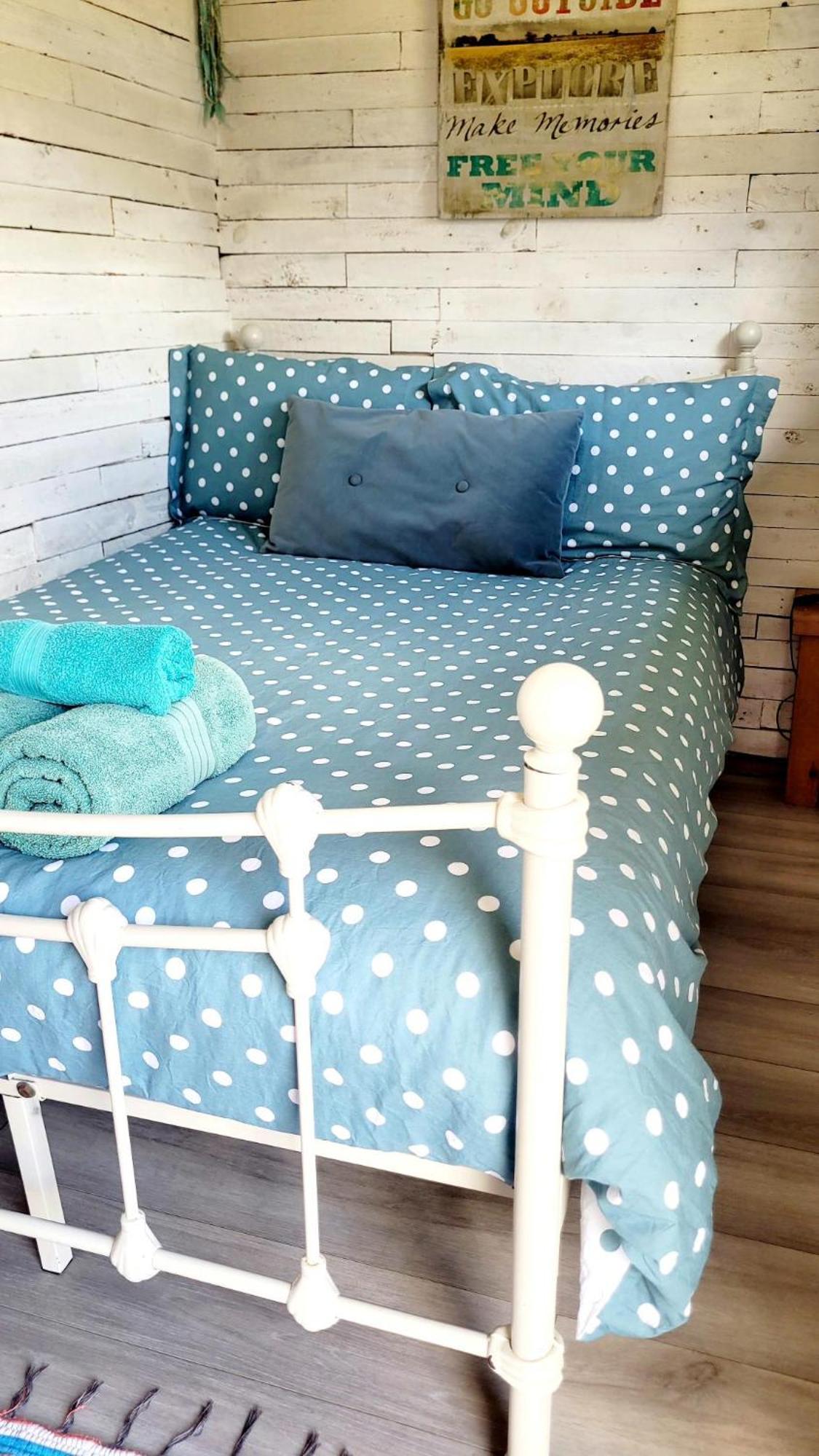 Treguth Glamping Unique Experience - Themed Huts Hotel Saint Day Buitenkant foto