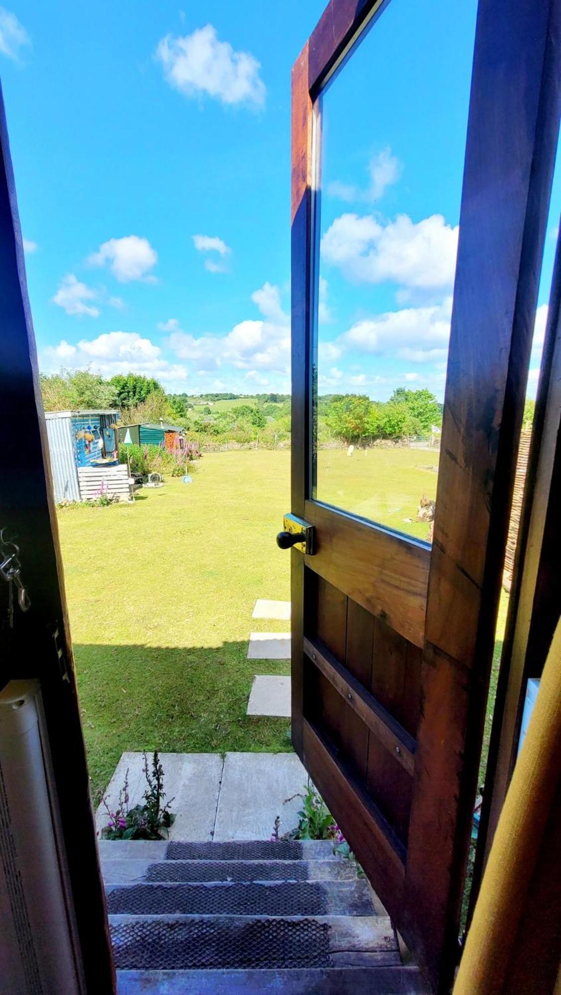 Treguth Glamping Unique Experience - Themed Huts Hotel Saint Day Buitenkant foto